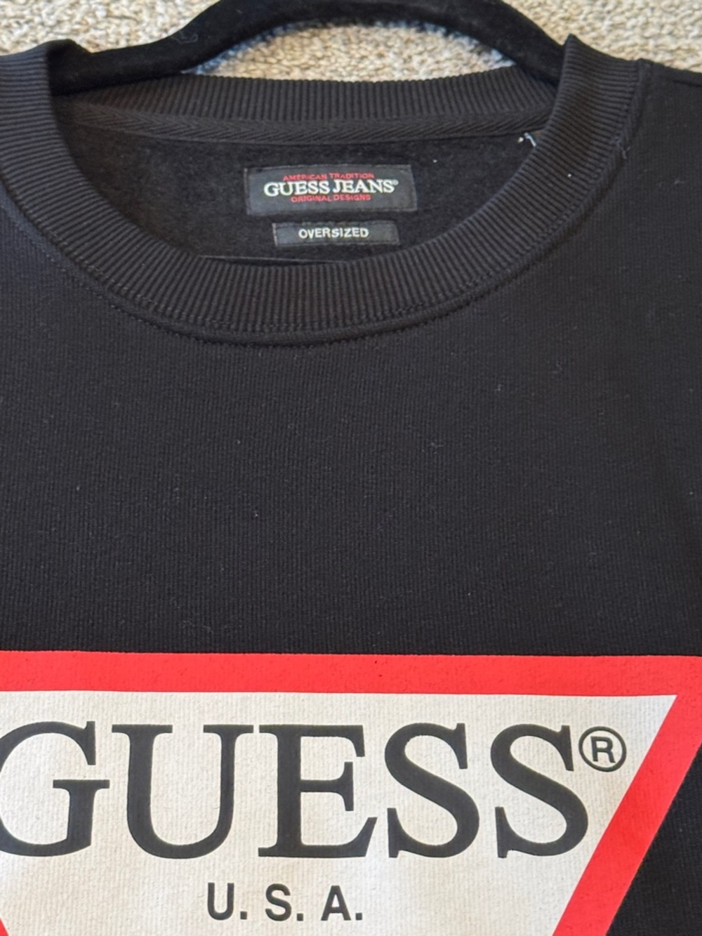 GUESS Black Crewneck with Red Triangle Logo oversized - Picture 4 of 5